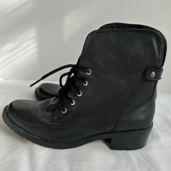 AK Anne Klein like new Black Boots - Picture 2 of 11